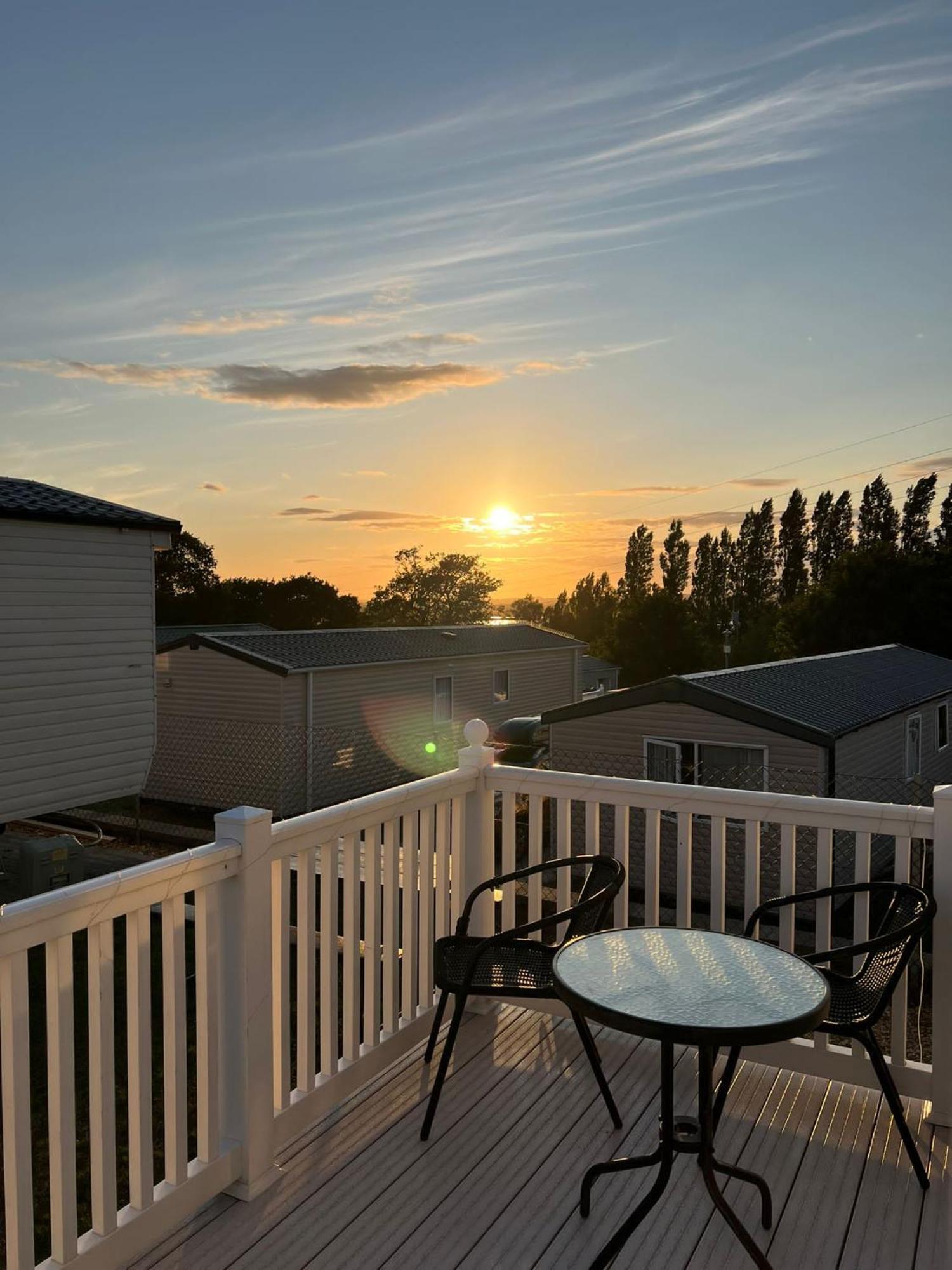 Escape City Caravan Lytchett Minster Exterior photo